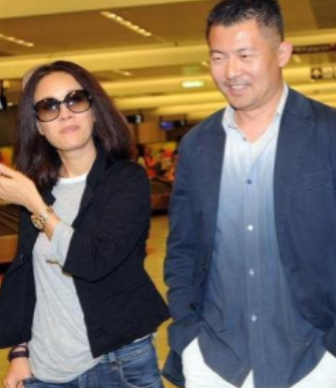 一天，那英女儿对她哥哥说道：“为啥你姓高，我姓孟，我是那姐跟孟桐的孩子，你又是谁