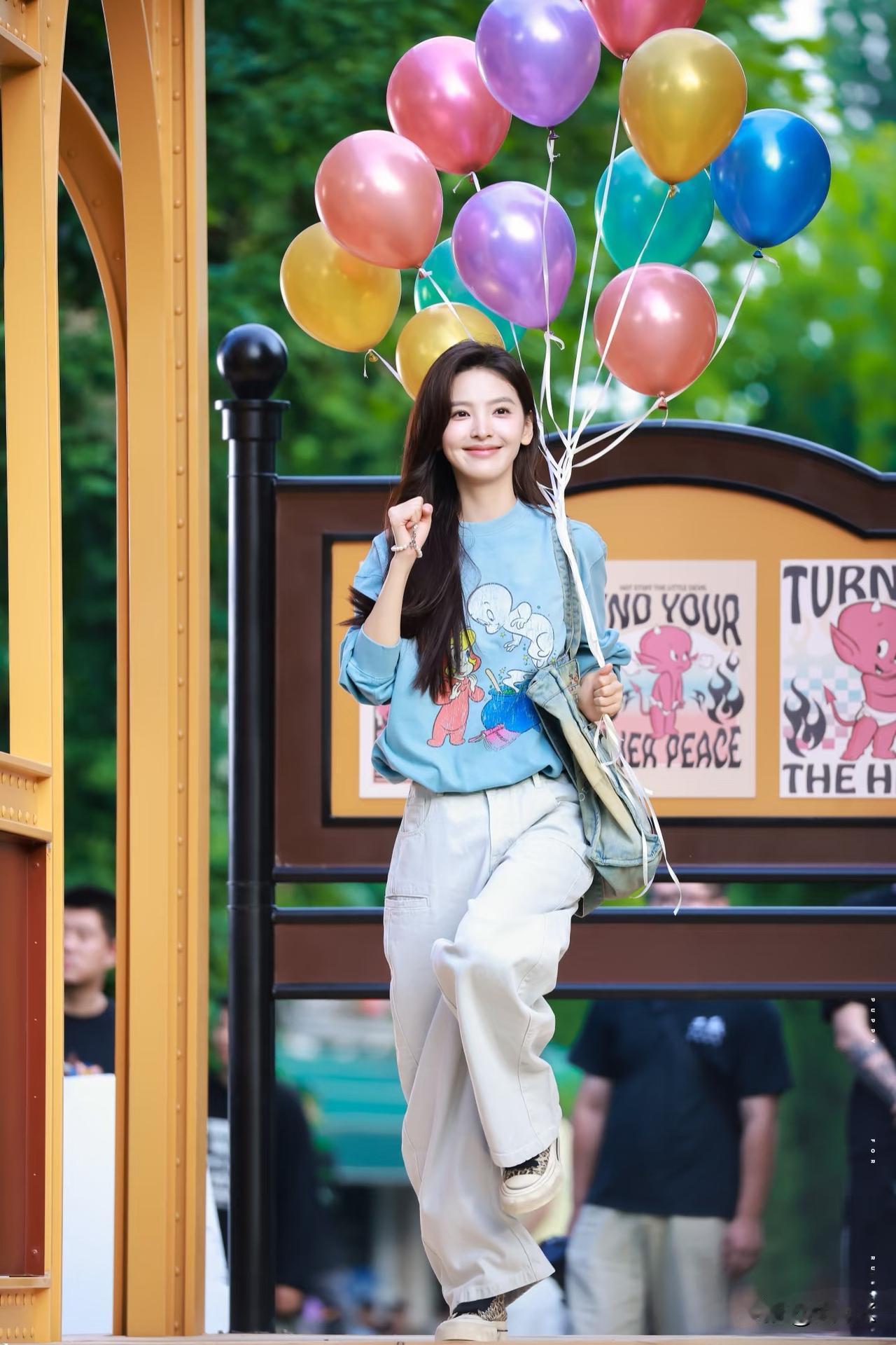 夫妻在外四不讲，很有道理！“你知道夫妻在外面有四不讲吗？第一，不讲家庭收入。