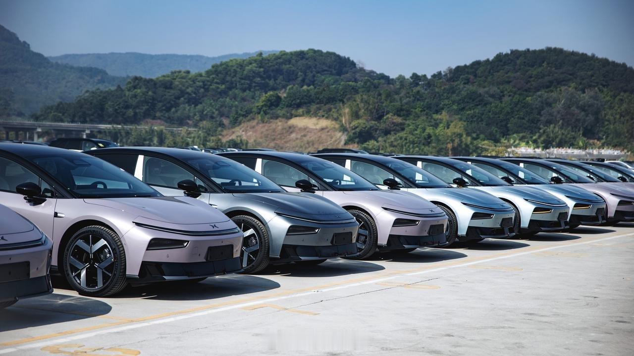 新款小鹏P7+和G7开启全国发运小鹏这波可以啊！直接兑现上市即交付，P7+和G7