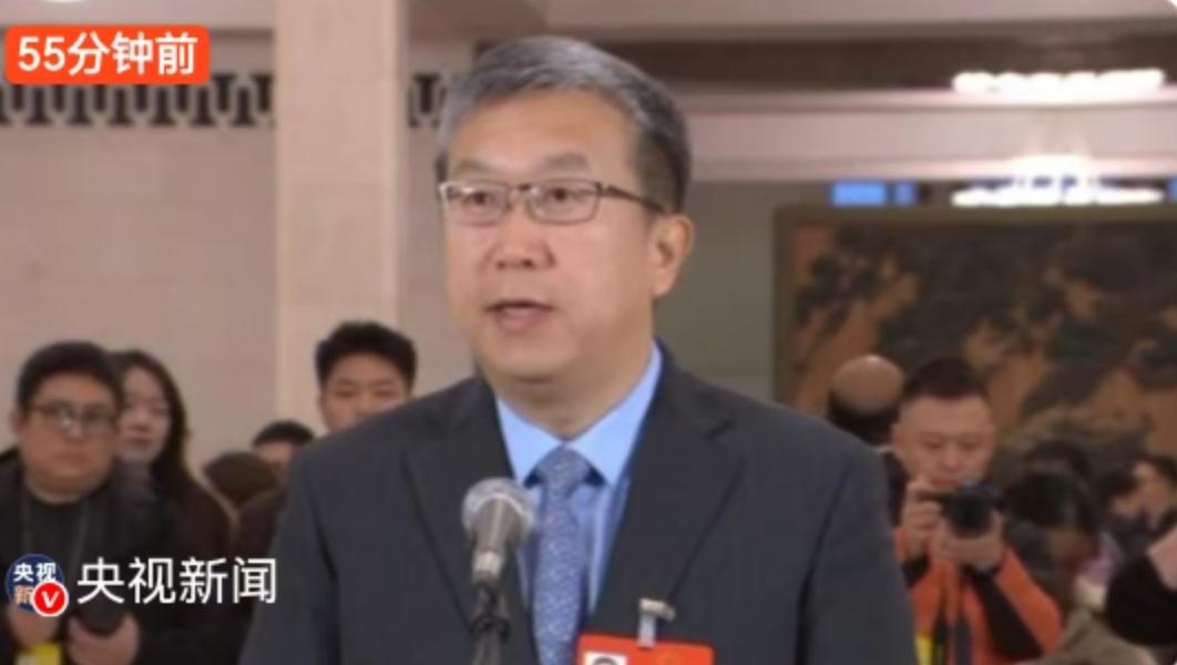 算力“核武器”来了！人大代表董进曝重磅突破：区块链芯片性能狂飙50倍3月5日，