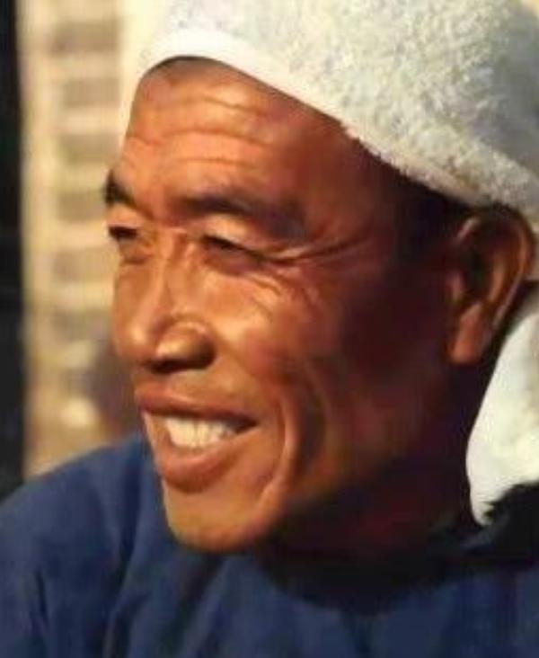 1986年，“农民副总理”陈永贵留下遗嘱，要把所有积蓄捐给国家，但妻子坚决不同意