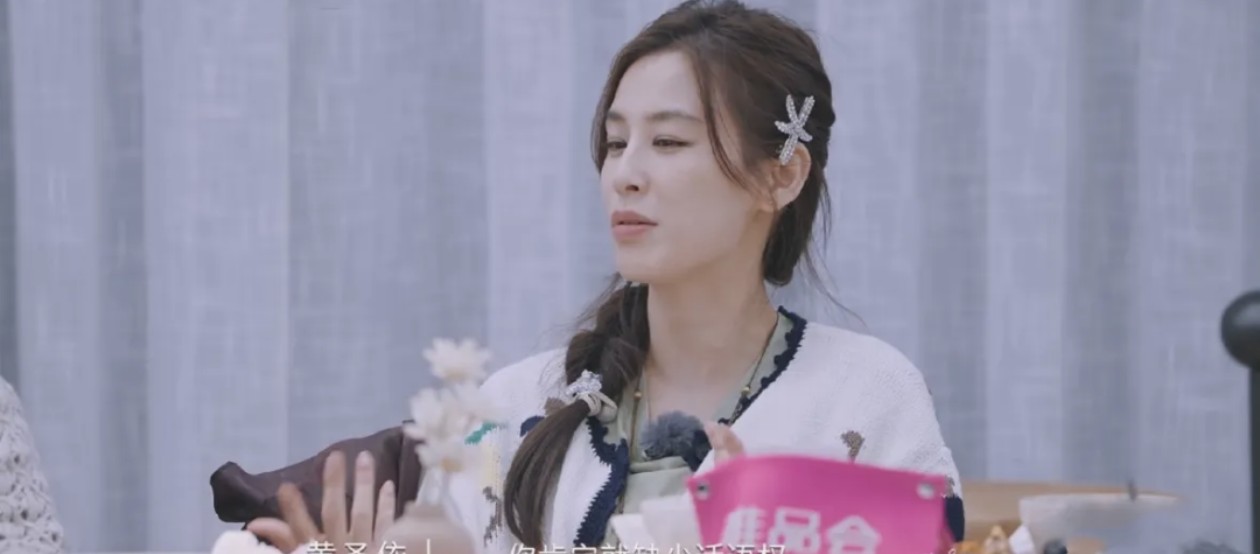 《是女儿是妈妈》里李嘉格和妈妈的相处模式太真实了！妈妈说话直来直去不考虑女儿感受