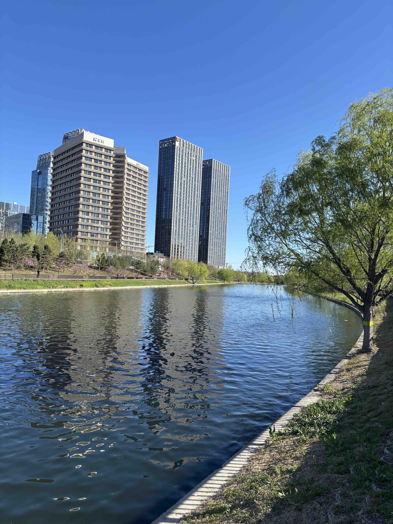 通州去哪玩儿通州玩的地很多，看水-有大运河森林公园、西海子和大运河北起点的景观处