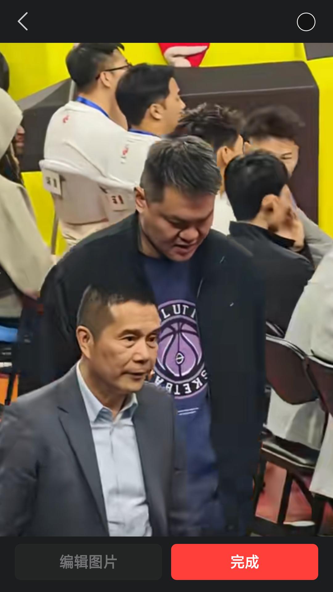 经常关注广东队的球迷会发现，每次广东队主场比赛老板陈海涛都会现场观战，球队总经理