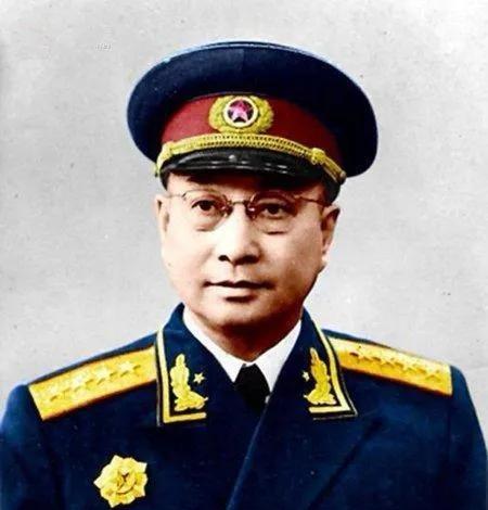 1952年，陈赓听说有个军工人才，因贪污几亿元被判死刑，就去找毛主席求情：“此人
