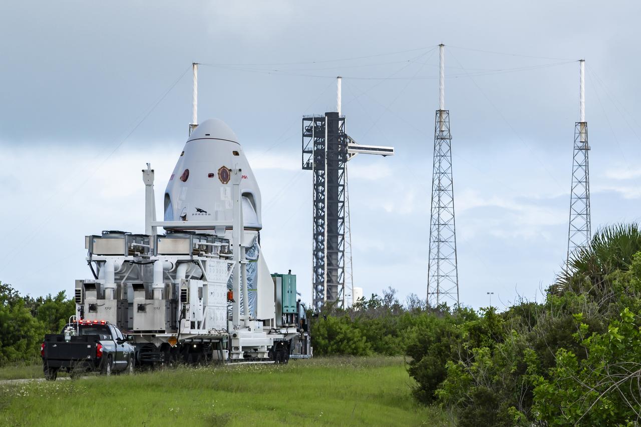 SpaceX二手货载人龙飞船已抵达卡纳维拉尔角太空军基地的SLC-40发射台，为