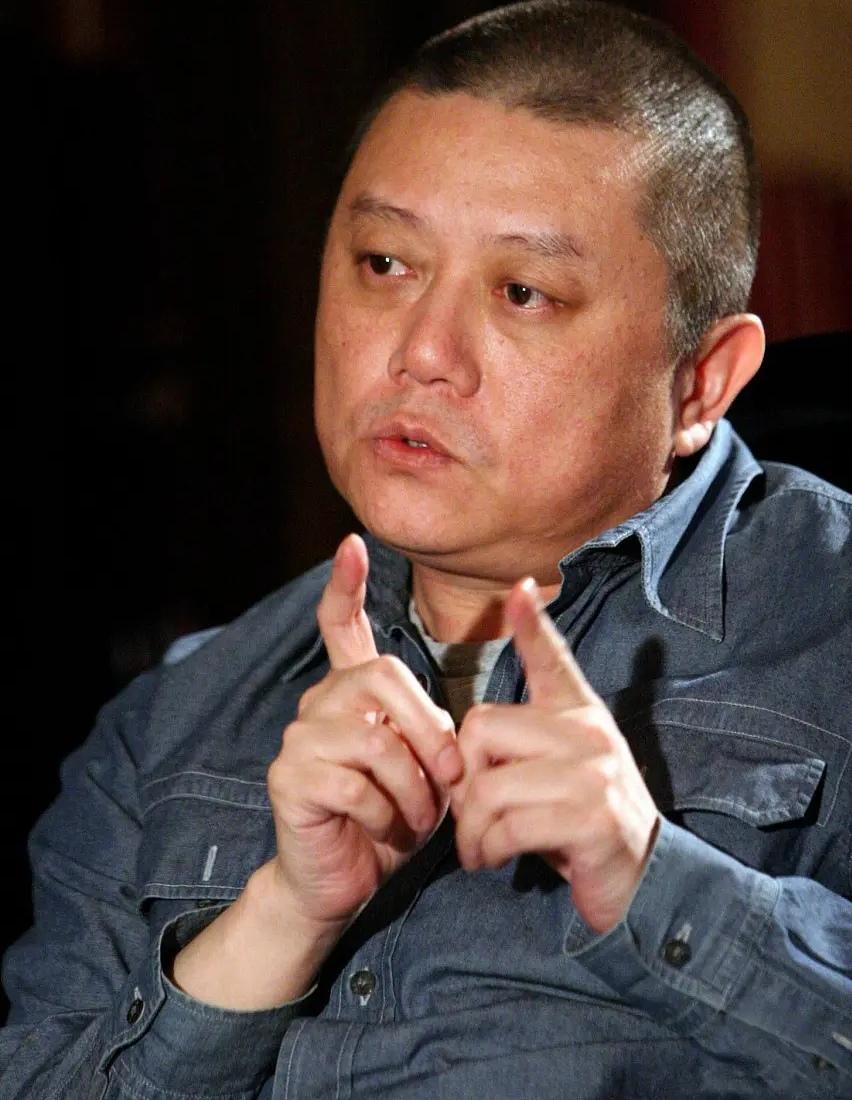 王朔颇具争议的观点：汉武帝祸国殃民，李陵才是大英雄。他的理由是，李陵带五千人打匈