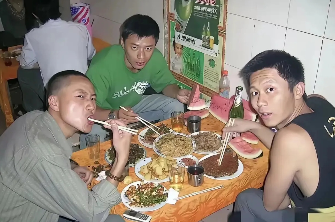 李晨早些年这伙食不错