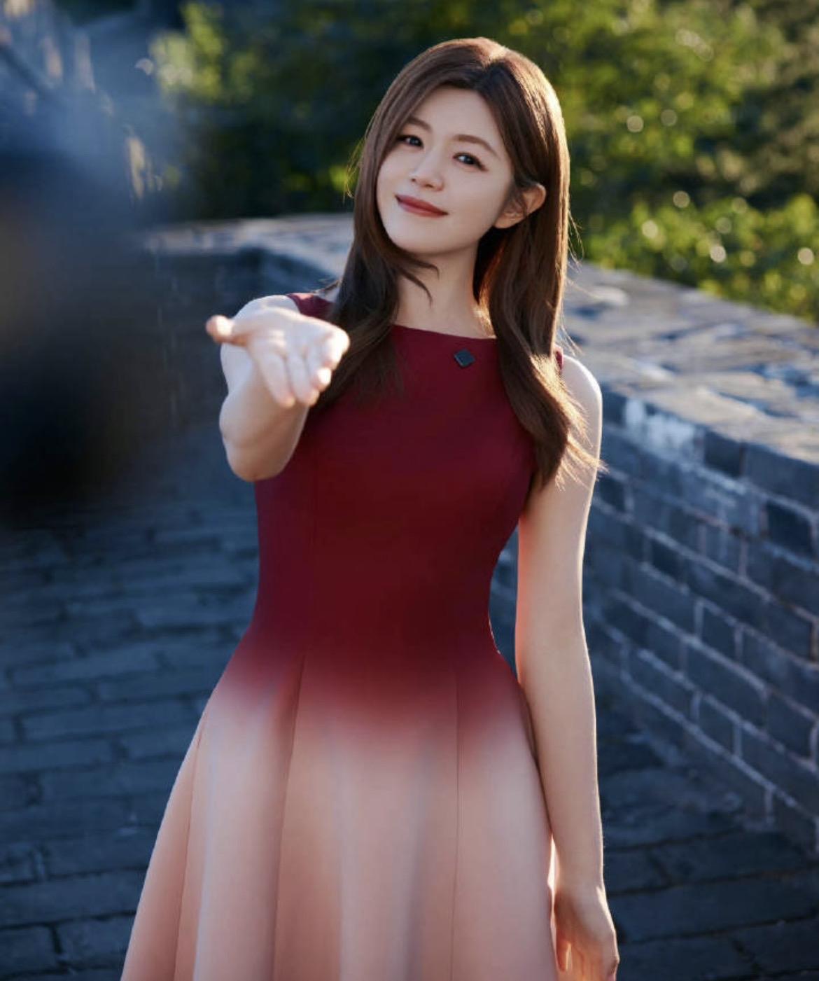 什么叫相由心生？以前不知道，现在知道了，不信你看陈妍希，从结婚到离婚后，