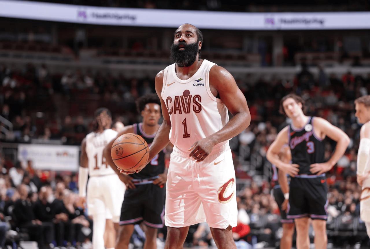 哈登大概率会续约的合同大小差异我们反向思考如果不续约哈登骑士怎么补强？签