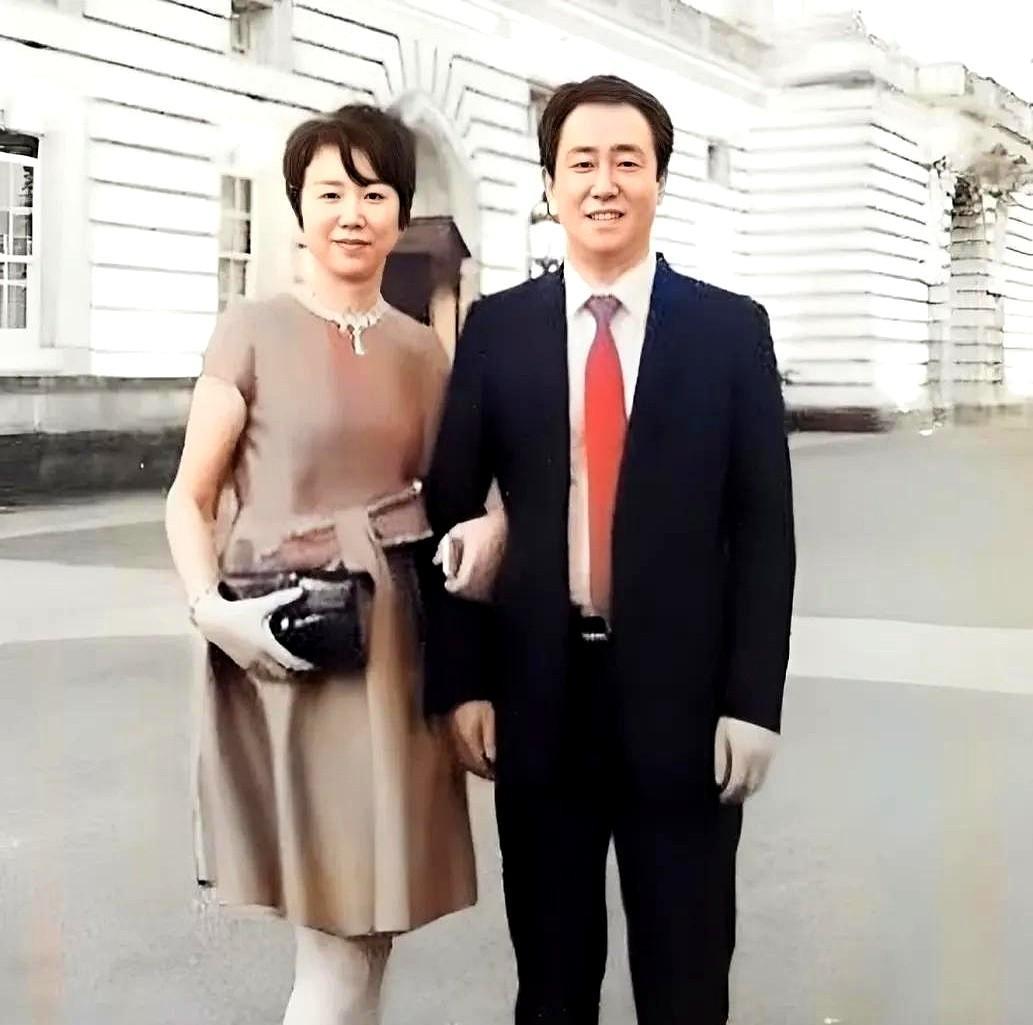 通过技术离婚转移资产，成了国内一些企业家的常规玩法。许家印的恒大破产了，他妻子