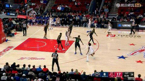 火箭当家球星杜兰特真是太让人意外了！在今天进行的火箭和鹈鹕的比赛中，当时比赛进行