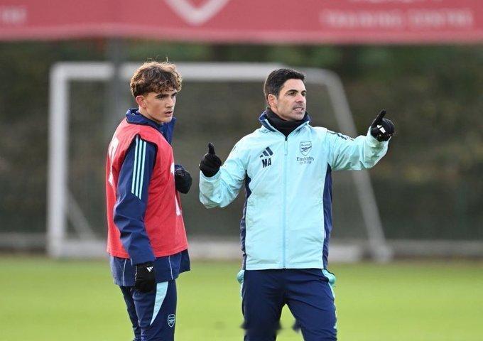 阿尔特塔:“当你看到道曼在训练中的表现时,你必须让他上场,否则要么是你瞎了,要么