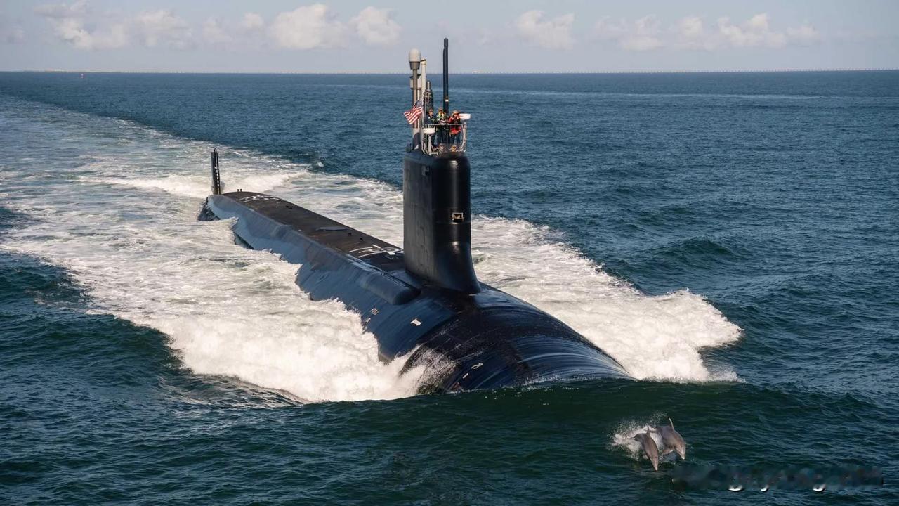 🛳🇺🇸美国海军正式为核动力潜艇“马萨诸塞”号（SSN-798）举行服役仪