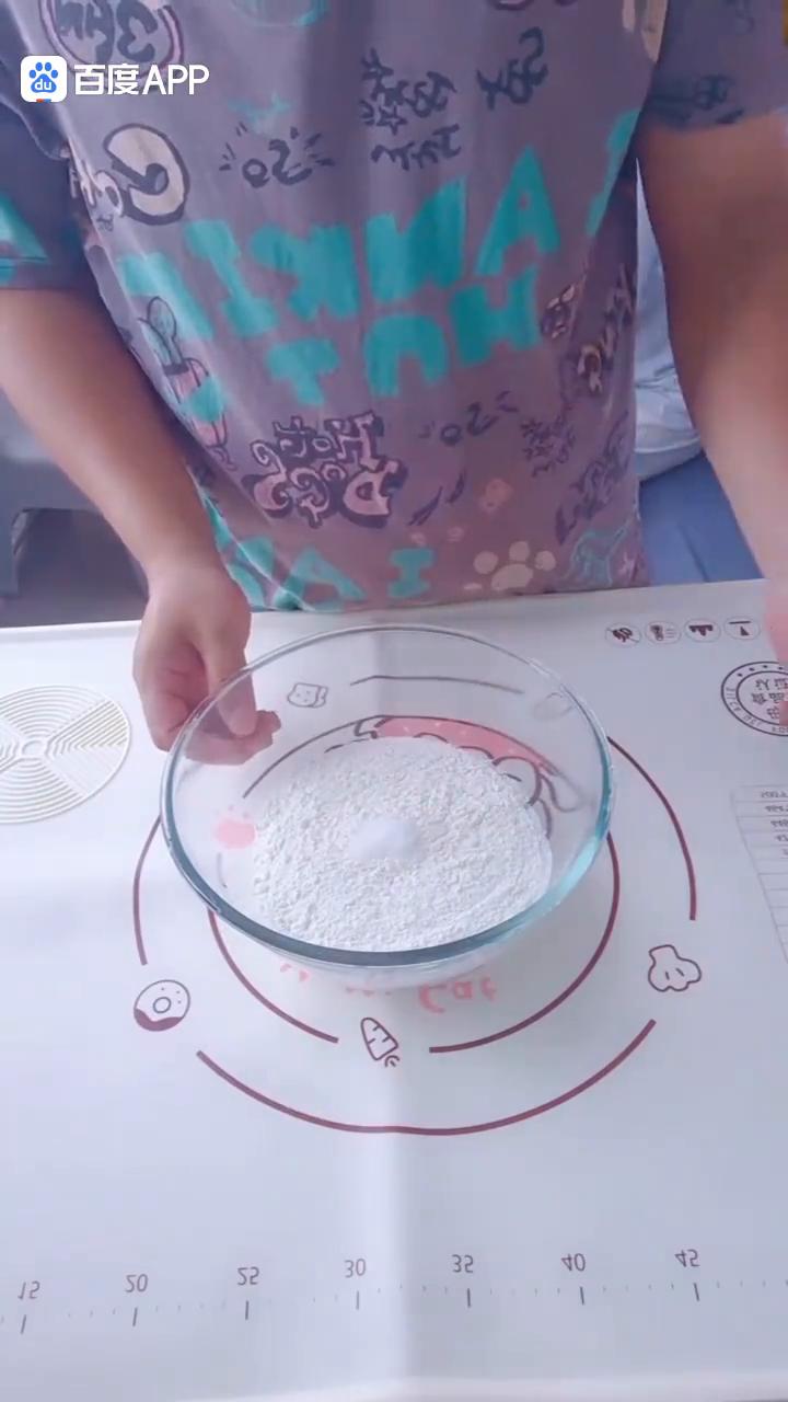 这小饼吃去吧，成包如纸，这香料弹性了，看一下，真漂亮。·和面开始，这是五百克的