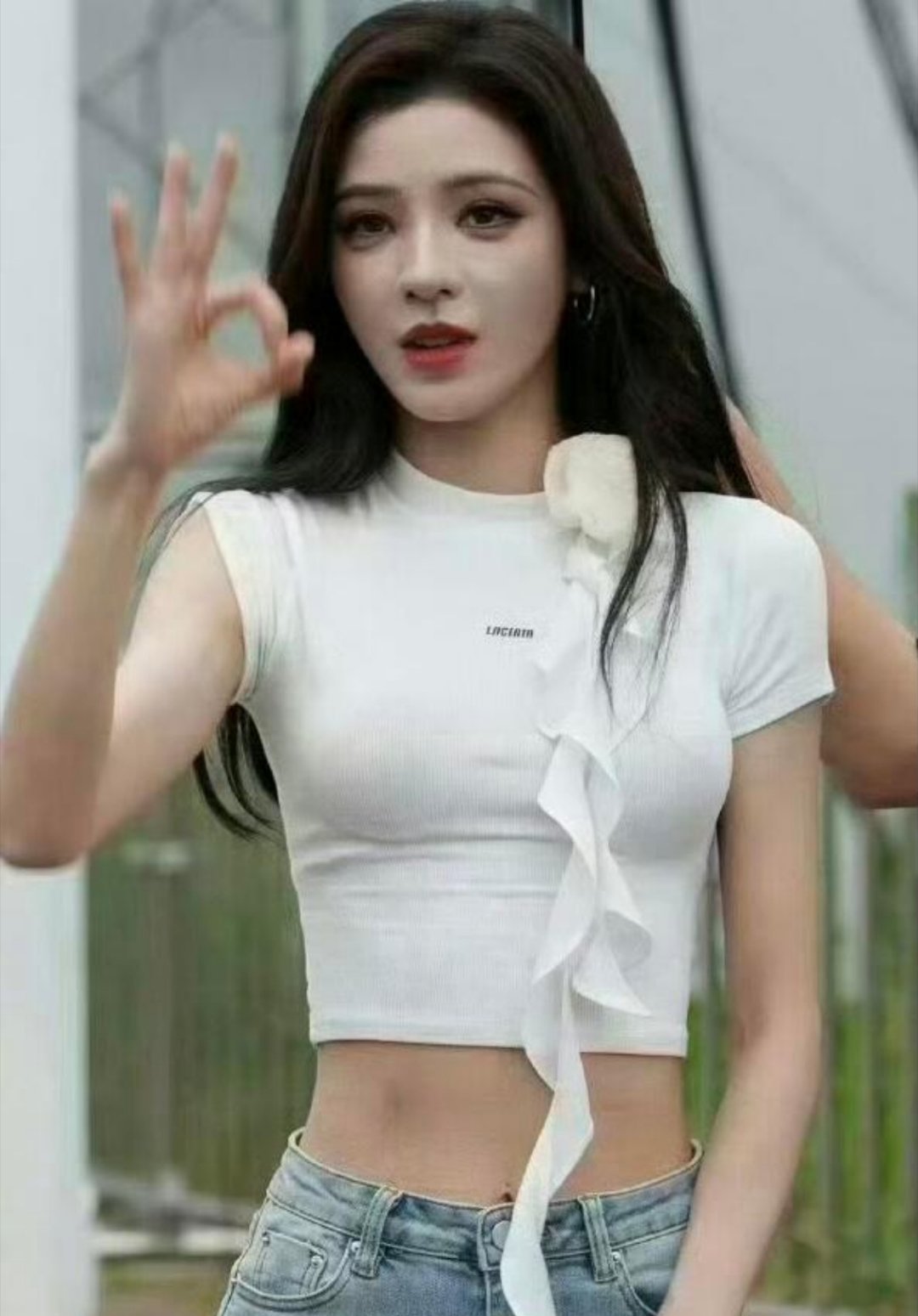 张予曦路透身材！姐姐腰臀比真的绝了​​​