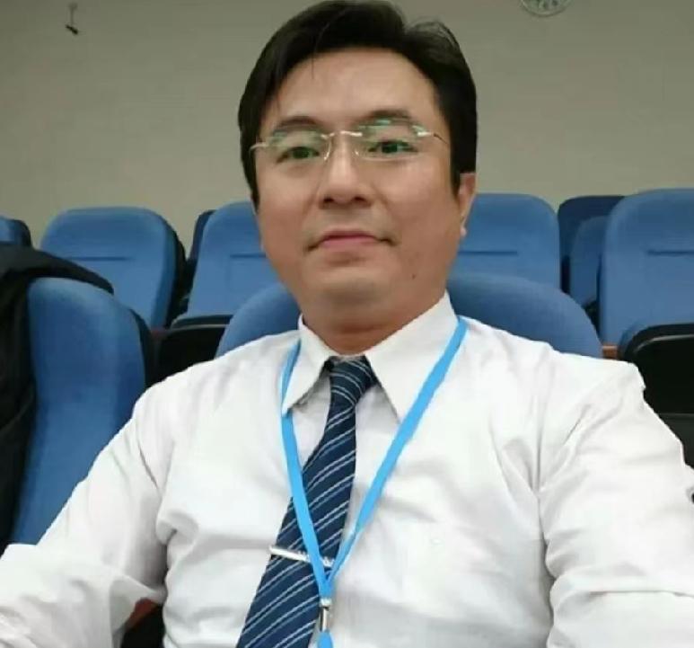 宜兰议员黄毓恒悄悄去了福建，不是跑路，也没吵架，就是不干了。他51岁，刚动完