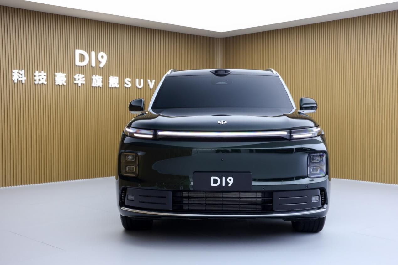 家庭商务两不误！零跑D19和D99你确定不考虑一下？既要撑得起商务场合的体