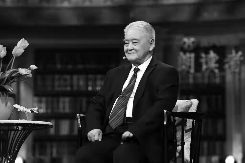 程不时同志走了他最放心不下的不是家人，也不是生后事而是国产大飞机能不能自立，