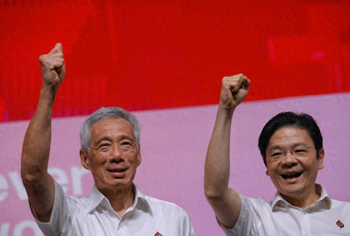 2个战略异动，剑指新加坡？中国给马来西亚撑腰来了！10月8日，新加坡总理黄循财