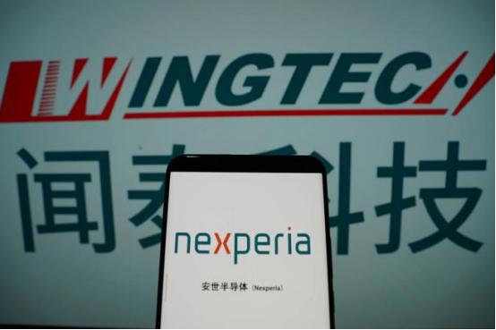 中方这一波又稳了！ 安世中国已经正式给欧洲客户发了通知，说要恢复芯片供应了