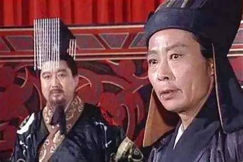 271年，刘禅死在洛阳。丧事冷冷清清，满城无人敢去祭拜——毕竟他是亡国之君，是天