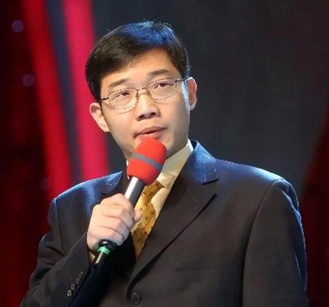2016年，相声演员大兵开着280万的保时捷，和骑电动车的老人发生了争执，交警赶