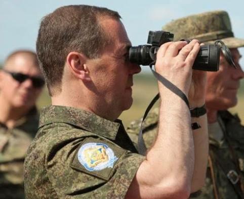 完全没把丹麦当外人啊，俄罗斯也要在格陵兰岛插上一脚俄罗斯联邦安全会议副主席梅德