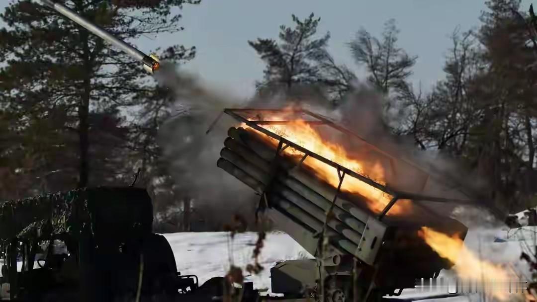 彻底藏不住！俄军炸穿北约指挥层，波音专机连夜抢人，英国暗吞乌西八州！俄乌战