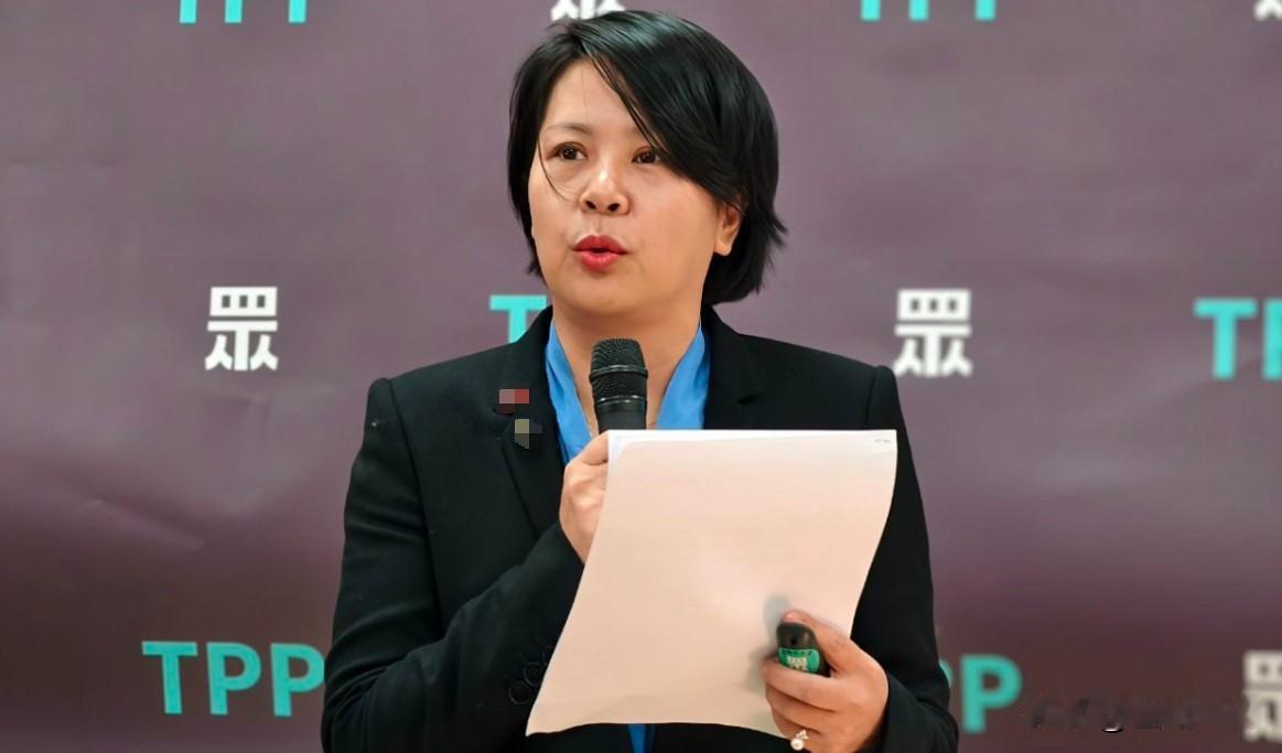 挺郑丽文“我们是中国人”李贞秀：“中华XXX民不叫中国人不然叫什么？”