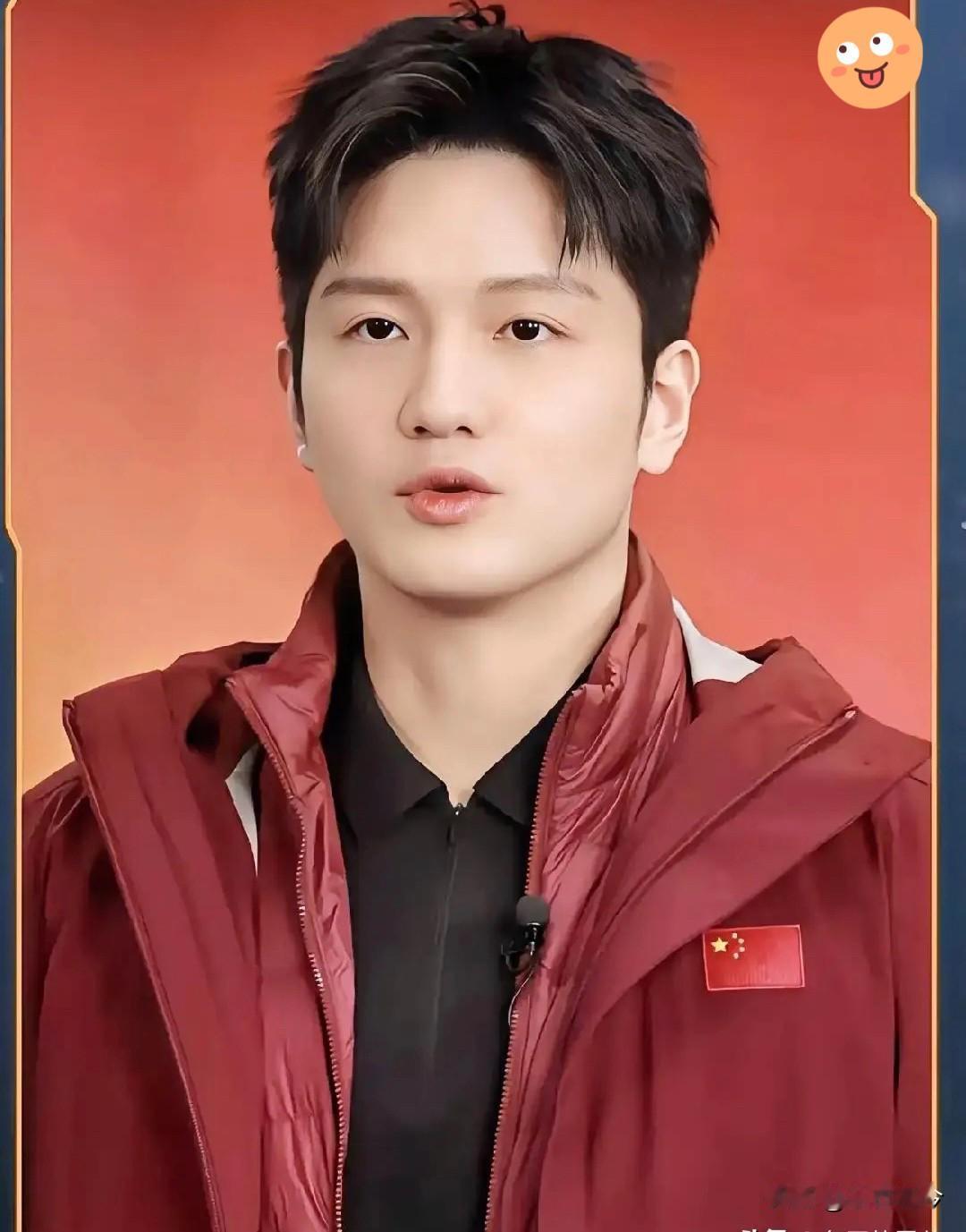 [红脸笑]安踏这次是真把流量密码玩明白了！樊振东这身新年红一