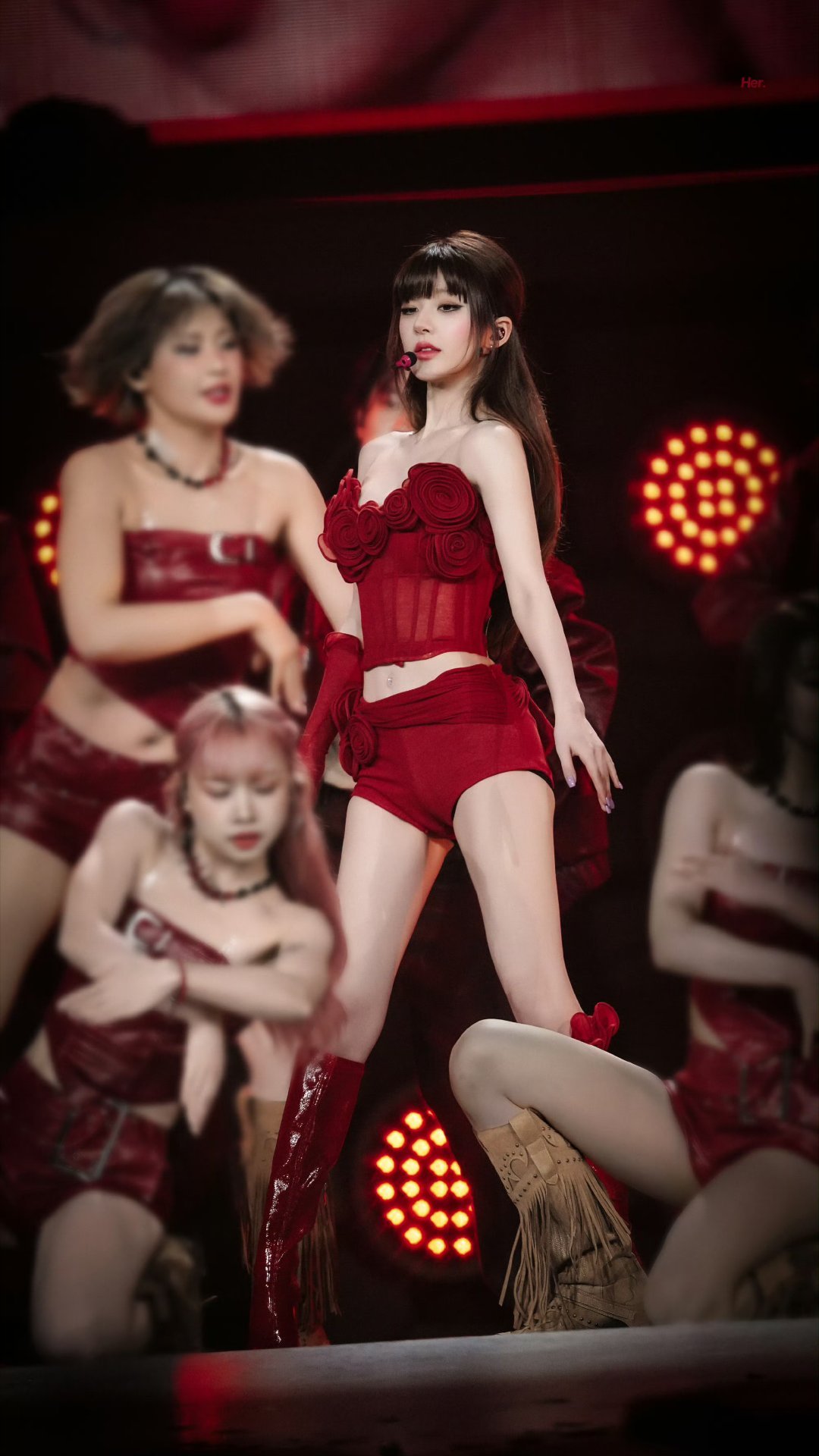 🌹赵露思​​​