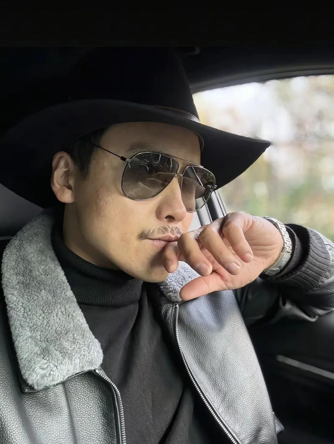 都说离异家庭的孩子会内向自卑，但董璇的女儿小酒窝真是很活泼可爱呢！但谁也没有想到