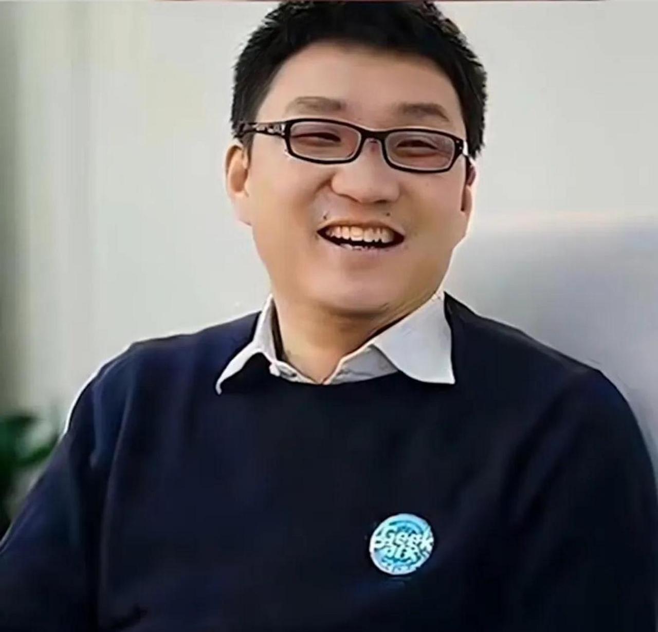 【低调的黄峥拼出一条路】黄峥真的是在电商领域拼出了一条路。2