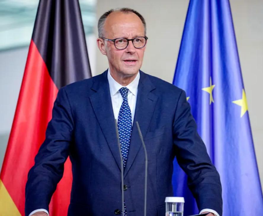 对中国恩将仇报的大国冒头，要做高市早苗的最强帮手！ 高市早苗刚从美国回来没几