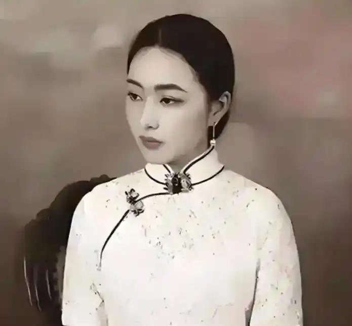1939年，孔祥熙23岁的大儿子，竟然偷偷地娶了他妈妈宋霭龄40岁的牌