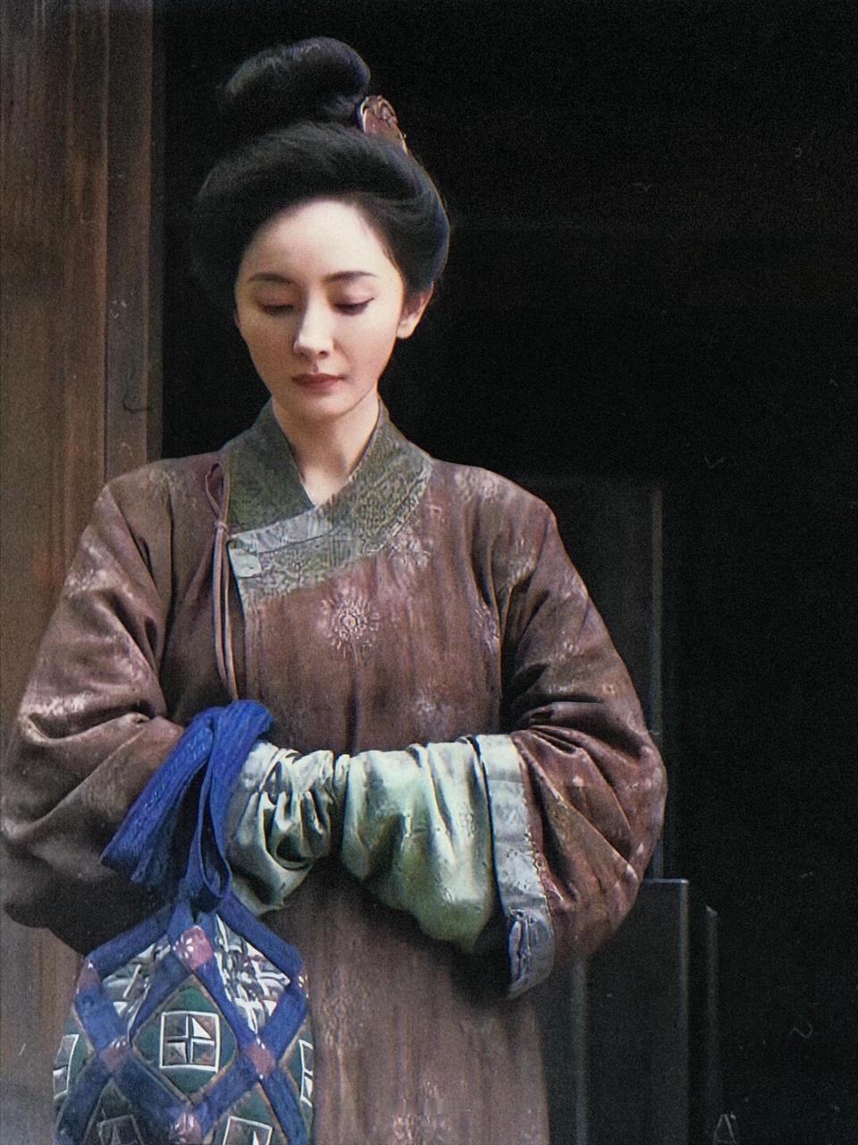 杨幂杨幂长安的荔枝越素越美是谁把“越素越美”纹身上了？哦是我幂！🥹
