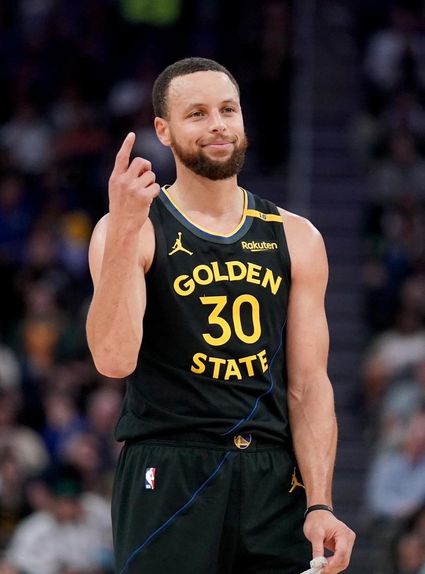 有个问题，杨瀚森初入NBA就是年薪442万美金，而CBA的顶薪才600万人民币，