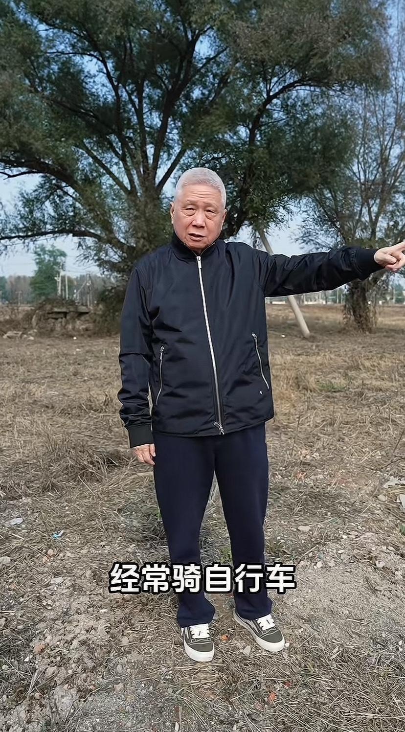 马未都重回下乡故地，整50年后才回来，下乡地就在北京郊区苏家坨。从照片看，住的条