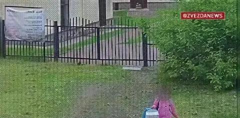 俄罗斯女内奸，实施恐怖活动，被抓个正着！这个俄罗斯女内奸，非常年轻，今年才23