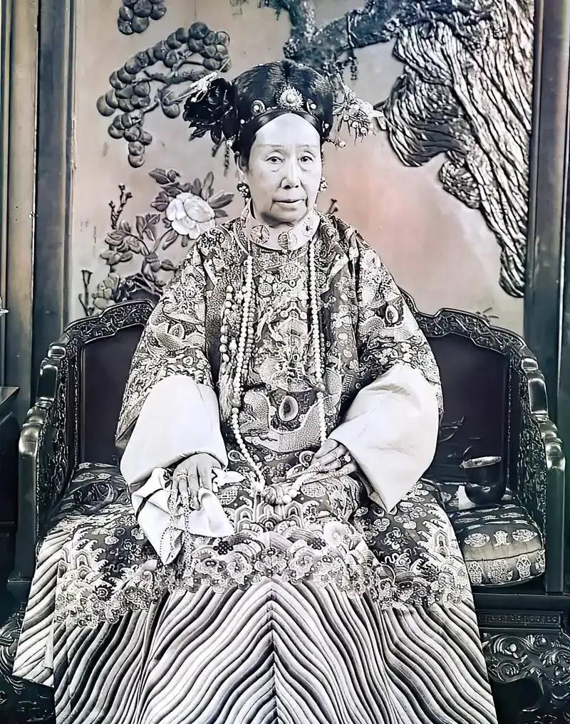 慈禧嘴里那颗8亿的夜明珠，下落已经查明：被宋美龄卖给一位大亨1908年农历十月