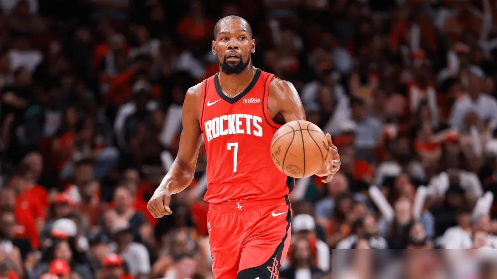 杜兰特被乌杜卡和申京给锁死了！全场仅出手8次拿11分，直接追平赛季最低得分！