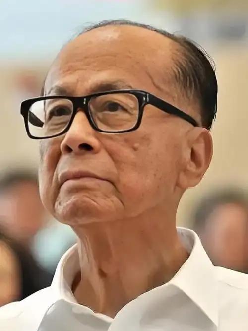 万万没想到，买下李嘉诚港口的美国财团，竟还是中国12家龙头企业的大股东，原来美国