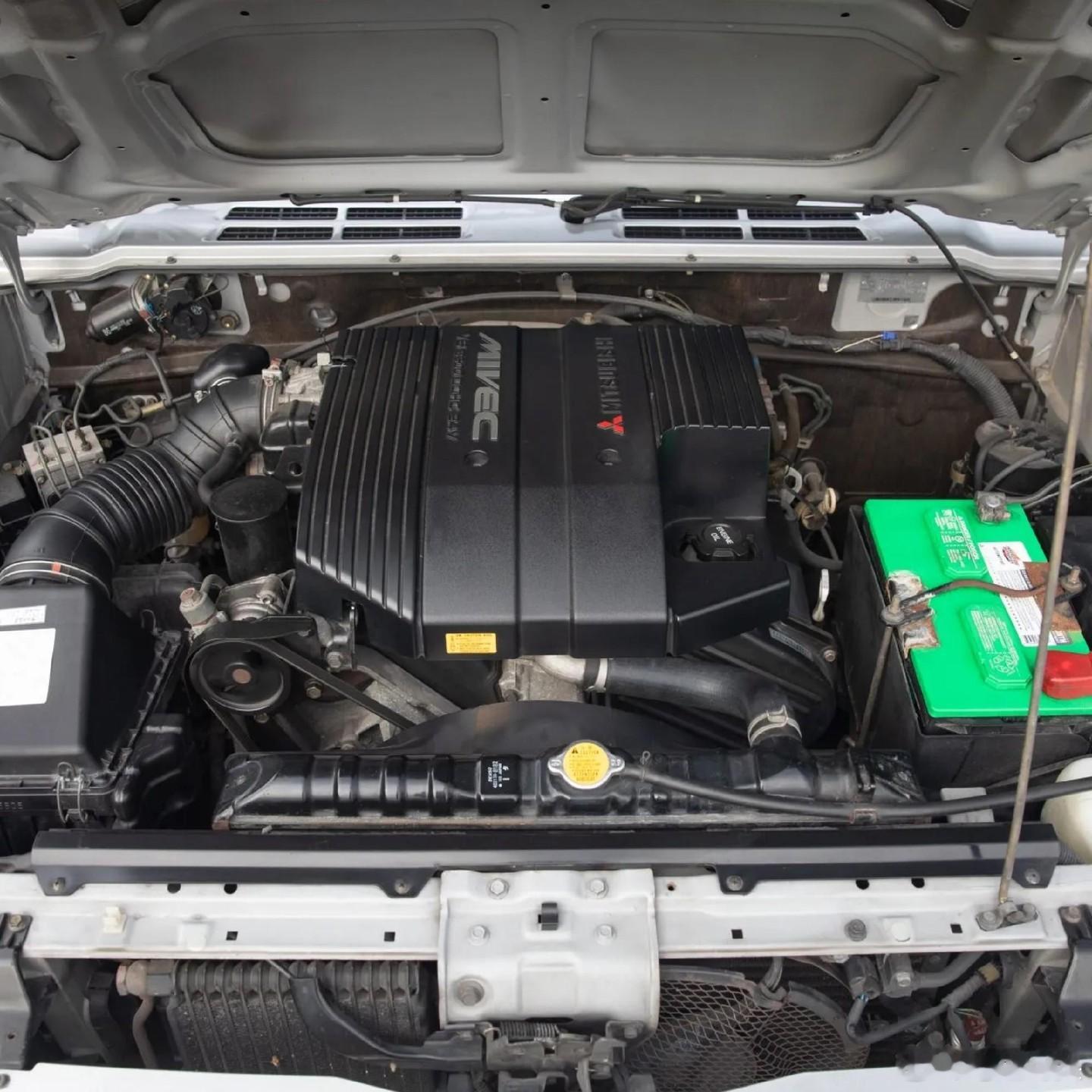 帕杰罗美国人终于开上了帕杰罗EVOLUTION.这台1997款三菱帕杰罗E