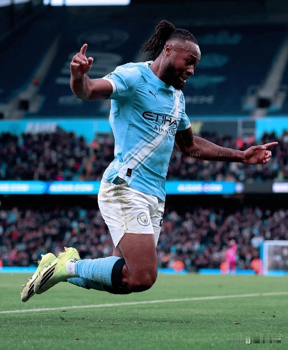 曼城终于买到了高级货，塞梅尼奥8场贡献5球2助攻数据!今年冬窗曼城花费720