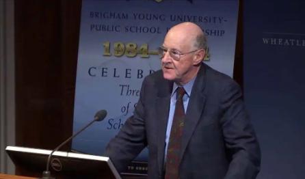 美国哈佛大学教授查普曼曾公开表示自己发现了中国人的一个“秘密”，令人震惊！他说：