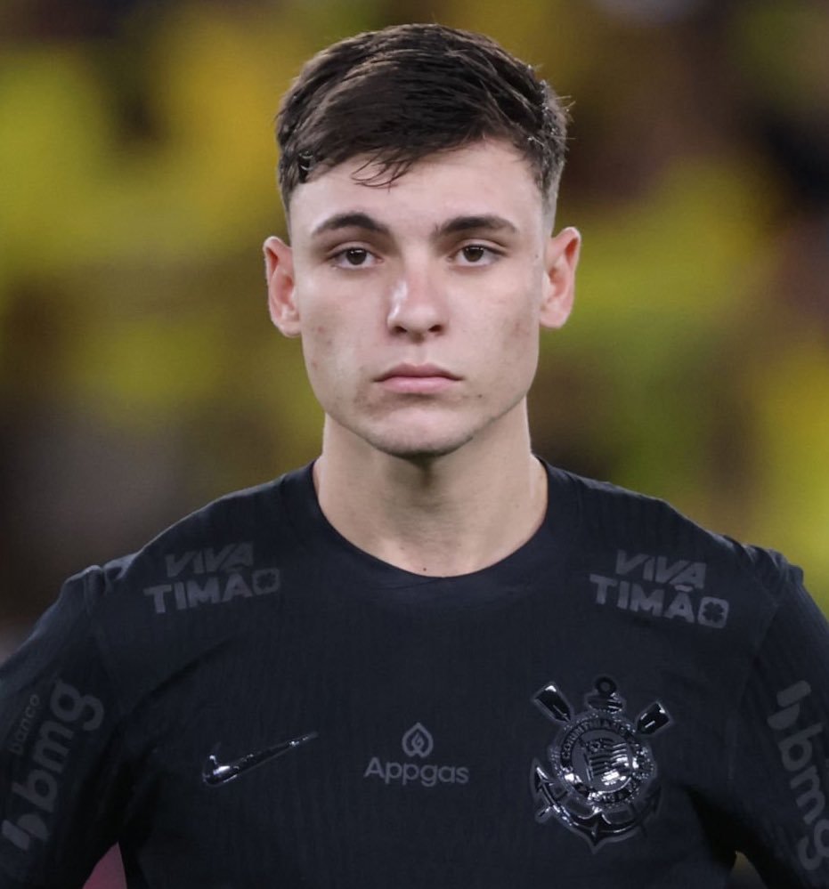 BBC体育消息记者SamiMokbel消息，阿森纳对科林蒂安中场球员布伦特·比