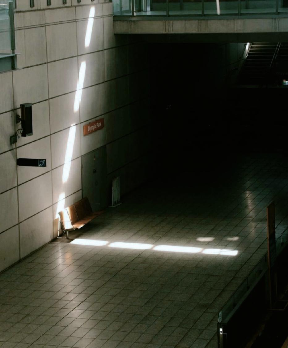 非常通透的一段话：“对孩子最高级的爱，不是事无巨细的照顾，也不是倾尽所有的付出，