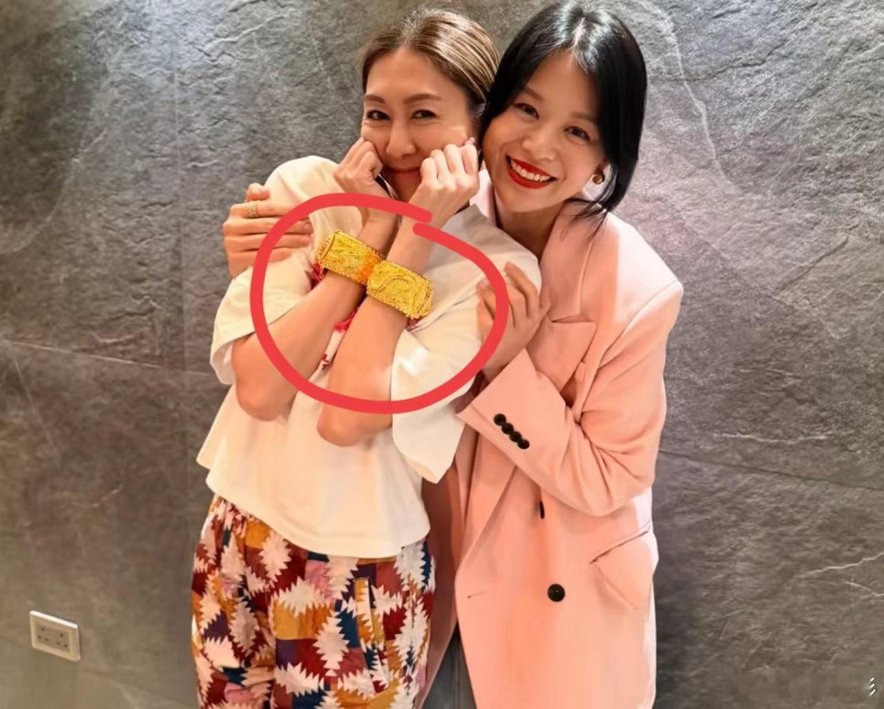 终于搞清楚了​为什么胡杏儿人缘这么好​不是她演技好，也不是她漂亮，而是她这个人讲