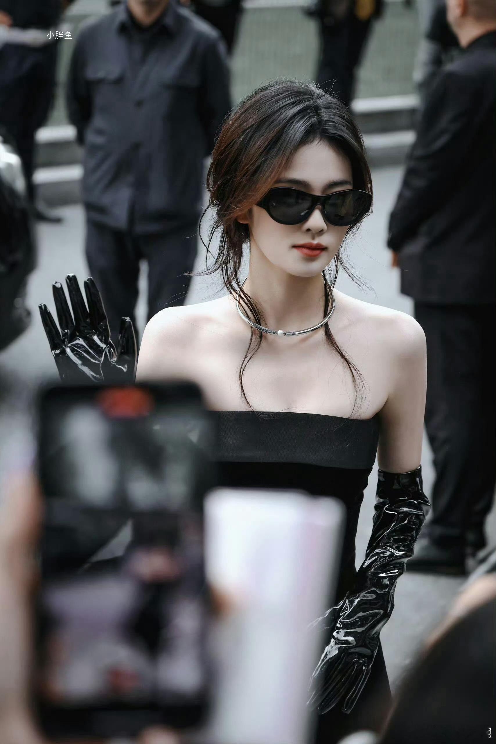 白鹿与科比大女儿同框看秀美成啥样了都[爱心]高贵又大气的东方美人！！！！​​​